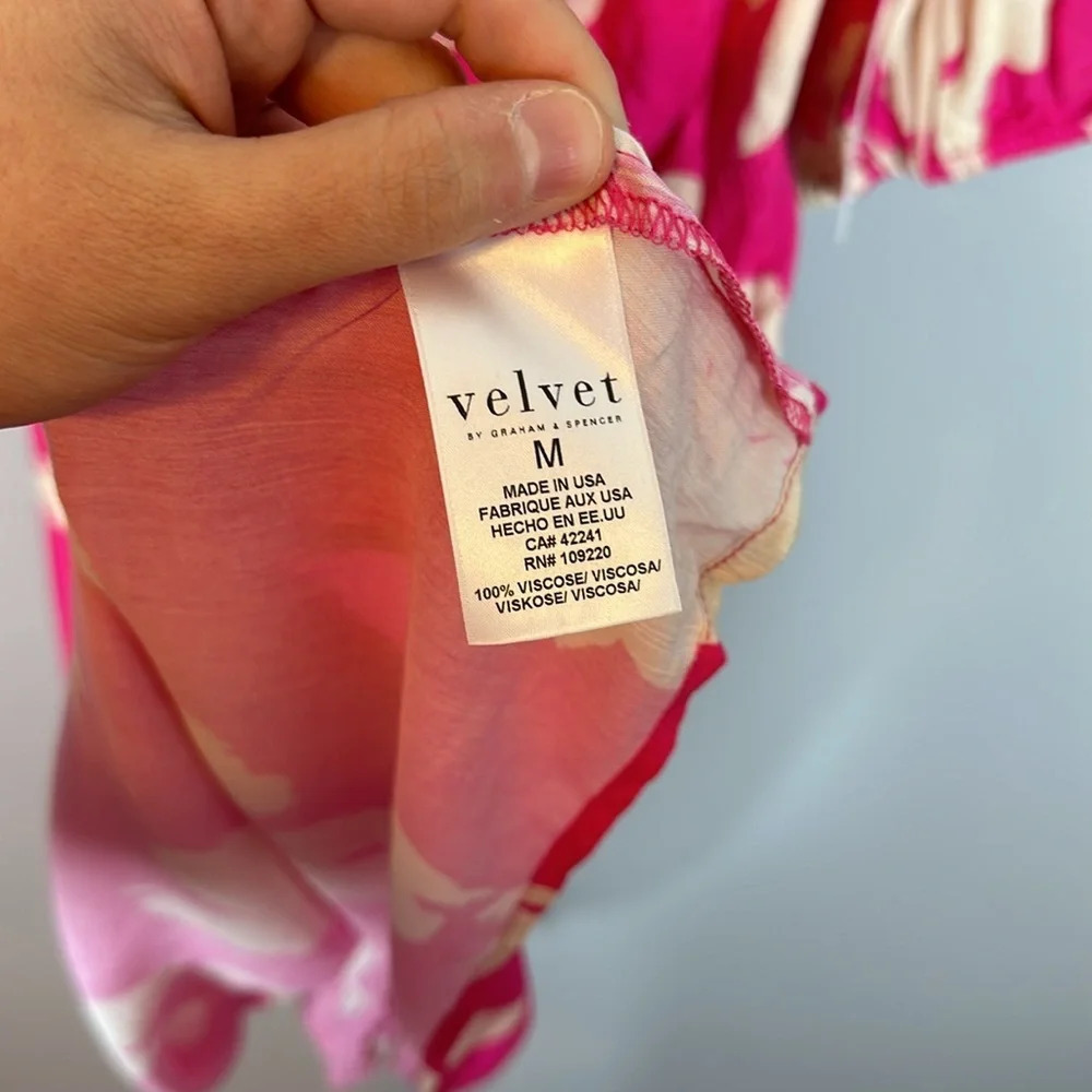 Velvet by Graham & Spencer Makena Twist Front Printed Dress NWT Size Medium - Picture 12 of 14